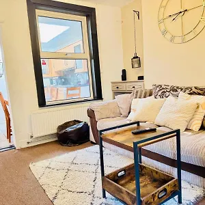Jasper's Pet-friendly Family Haven Holiday home
